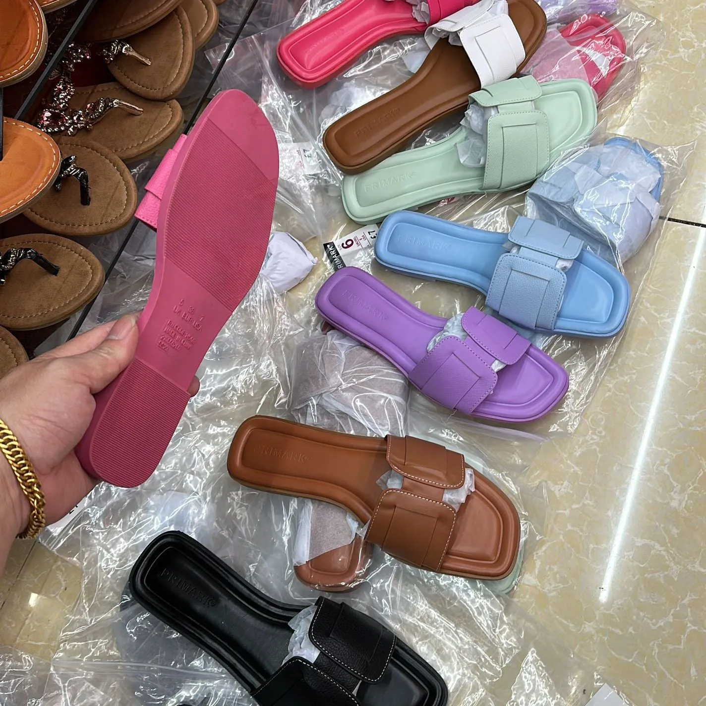 欧美品牌舒适一字面女鞋皮面休闲潮流圆头女拖鞋